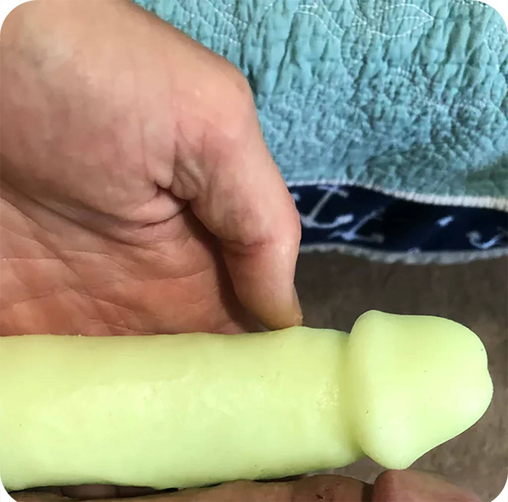 Clone-A-Willy Vibrator Kit in Glow in the Dark - Image 5